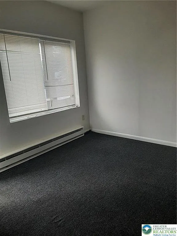 2 bed, 1.5 bath, 952 sqft, $1,400 — Photo 3