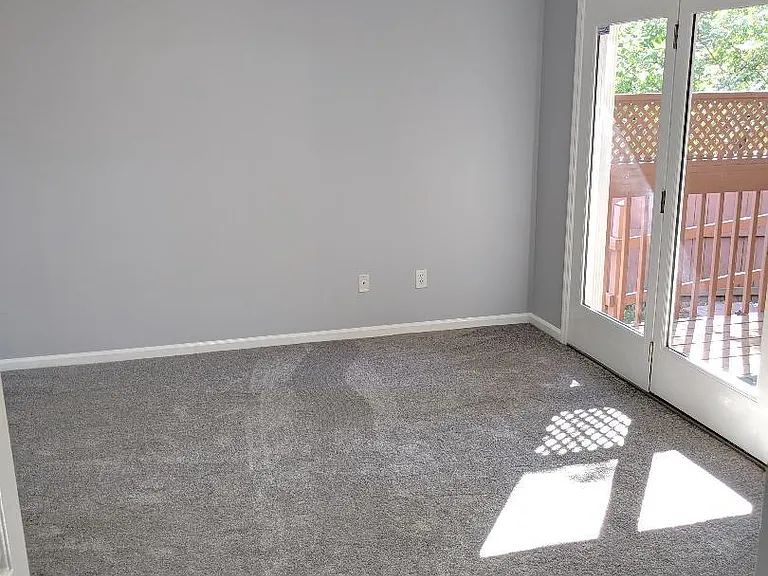 2917 Woodbrook Ct — Photo 5