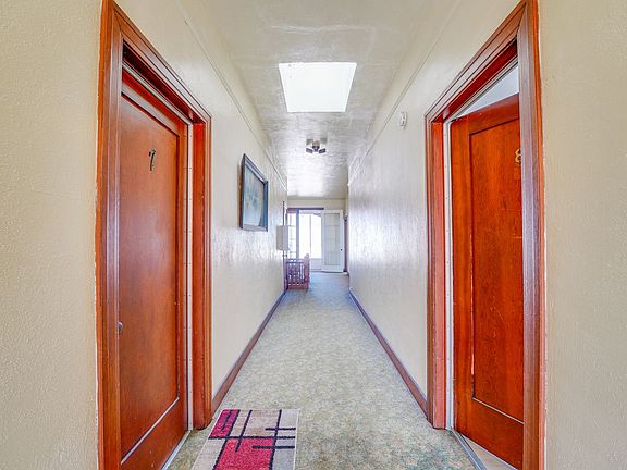 2nd image of 310 G St APT 3