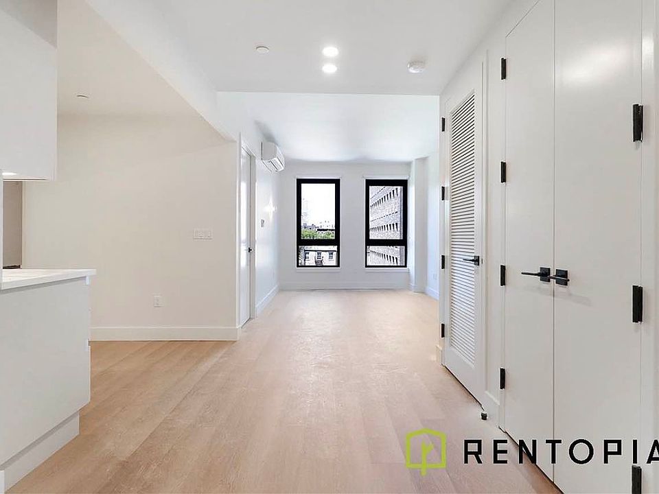1st image of 130 Hope St #647