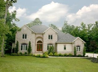 1917 Woodlands Pl, Powell, OH