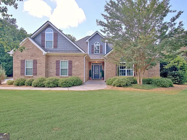 260 Bonnie Ln, Fayetteville, GA 30215