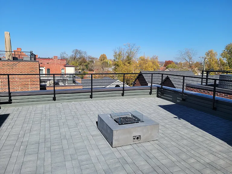 618 Madison St — Photo 32