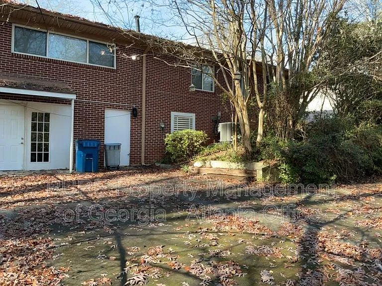 2190 Kennesaw Due West Rd NW — Photo 2