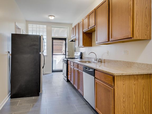 3rd image of 5433 S University Ave APT 2N