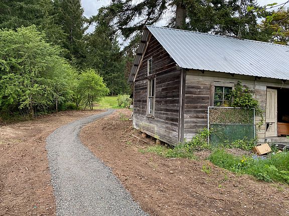 Path to the property in middle of the easement.