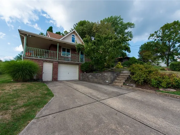 919 Nurnberger Dr, Pittsburgh, PA 15236