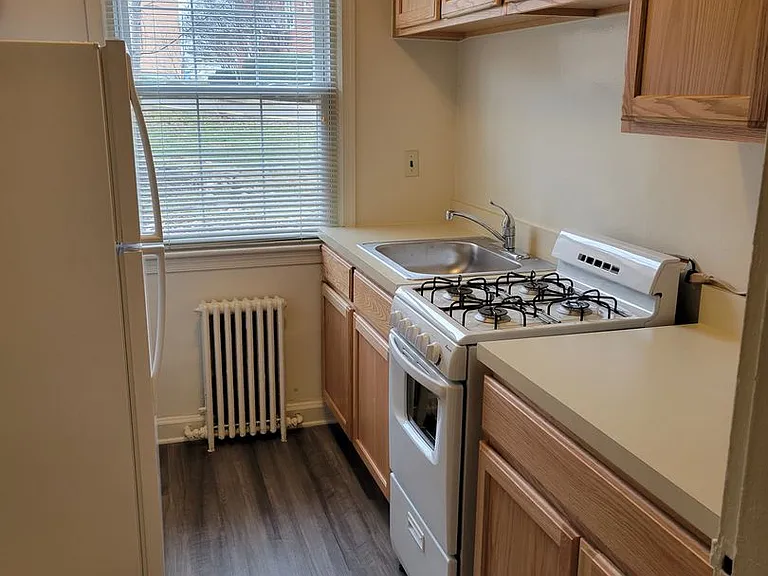 Lee Albemarle Apartments — Photo 22