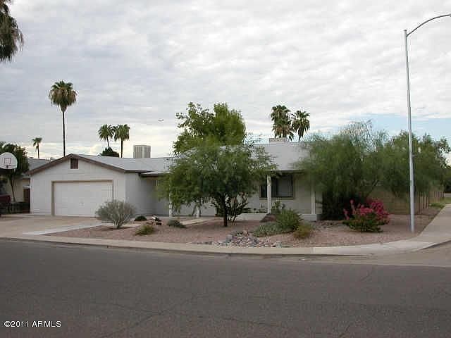 2nd image of 2334 W Catalina Ave