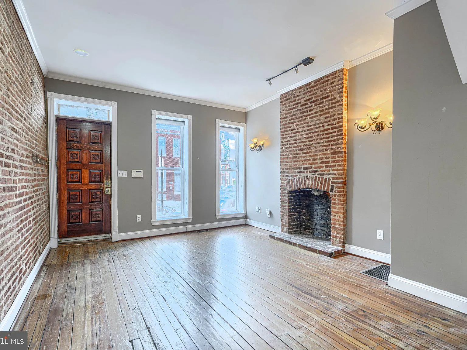 3 bed, 2.5 bath, 2400 sqft, $3,000 — Photo 4