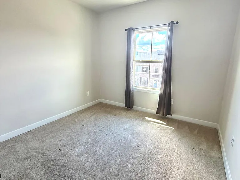 6029 Goshawk St — Photo 10