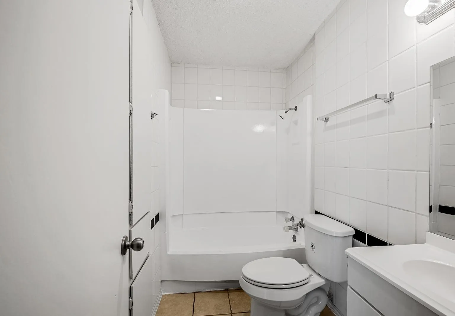 2 bed, 865 sqft, $875 — Photo 4