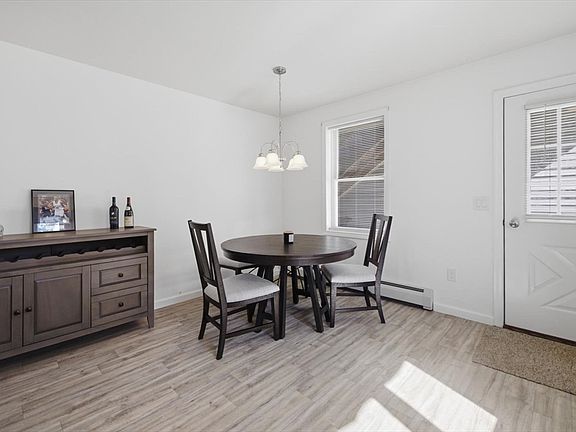 4th image of 6 Warsaw Ave APT 2