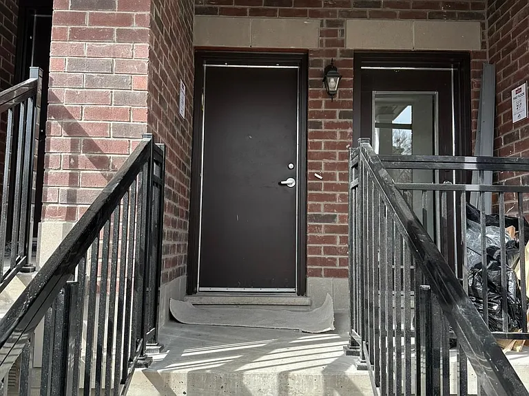 15100 Yonge St #212 — Photo 2