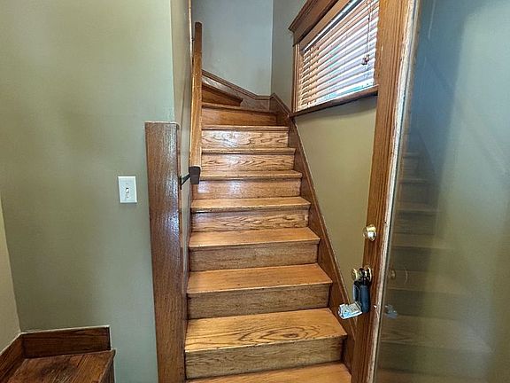 3rd image of 562 S 26th Ave
