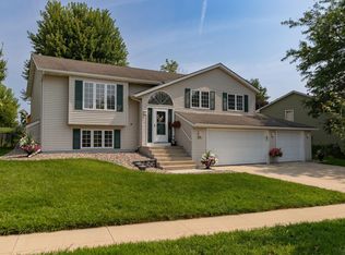 6232 Fairway Dr NW, Rochester, MN 55901