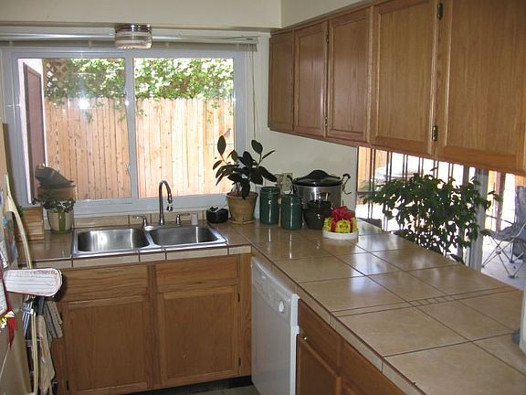 2nd image of 168 Calle Loma Parda NW