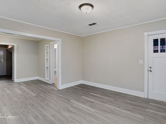 4th image of 615 Yarbrough St
