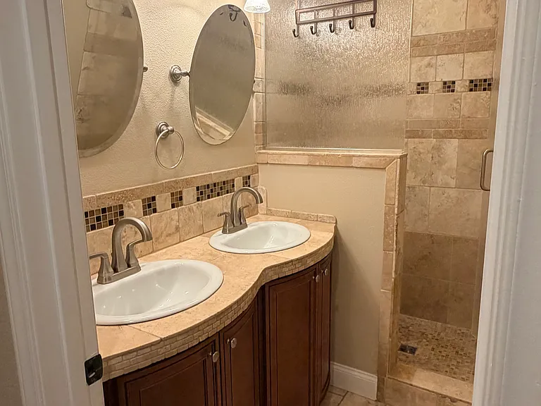 27331 Pinavete — Photo 25