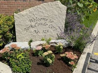 15 Torrance Rd #1811, Toronto, ON M1J 3K2
