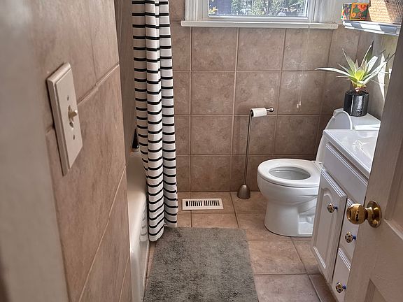 5th image of 1412 McKennie Ave