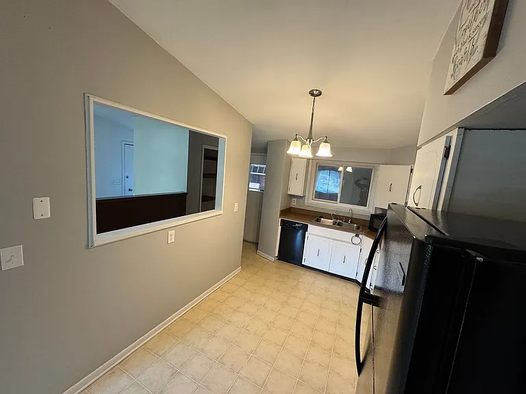 112 Longacre Ave — Photo 19