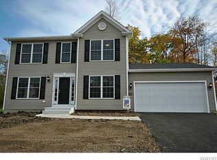 6137 Hewson Rd, Lake View, NY 14085