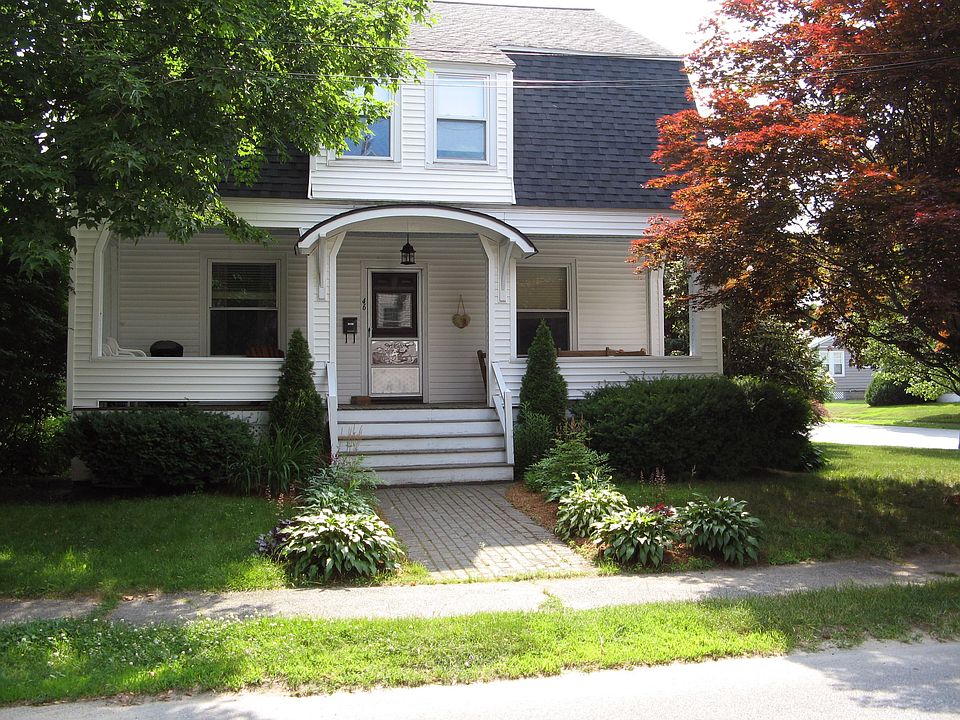 Front entrance Brooks St.