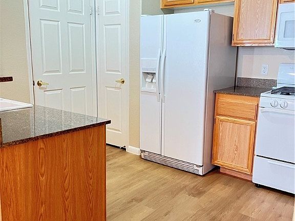 3rd image of 9975 Peace Way Unit 2059
