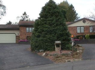 391 Columbus Ct, Sun Prairie, WI 53590