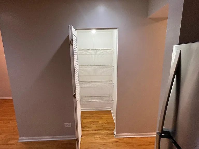 141 Asbury Ave #3S — Photo 5