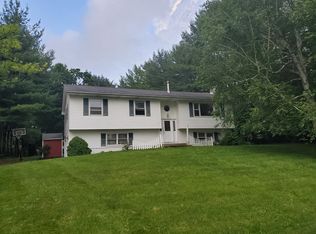 18 Colonial Ave, Fishkill, NY 12524