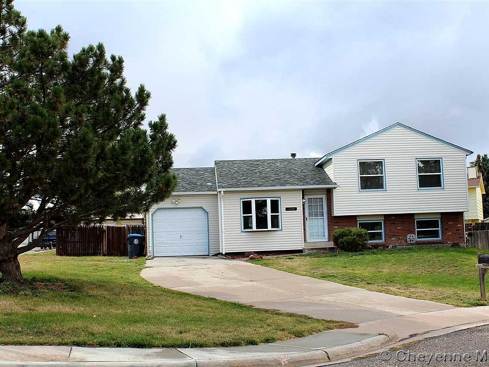 1st image of 100 Briarwood Ct