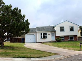 100 Briarwood Ct, Cheyenne, WY 82009