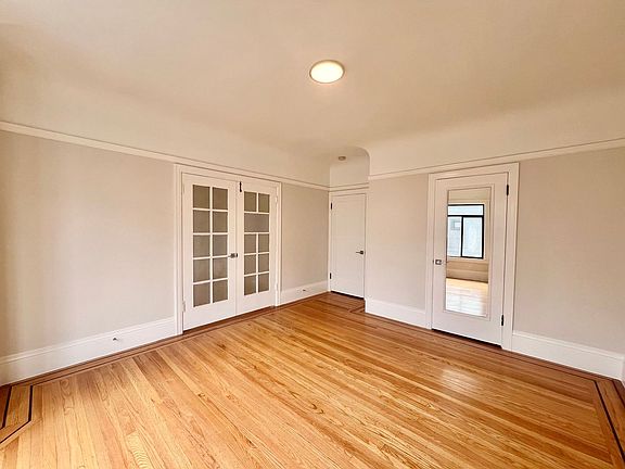 4th image of 50 Moulton St #0
