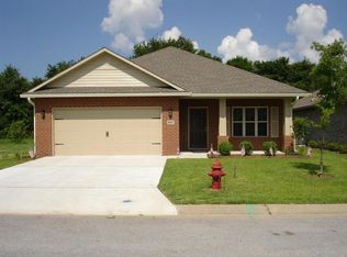 8343 New Orleans Ct, Navarre, FL 32566