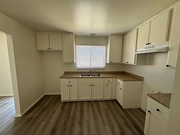3rd image of 1134 E Avenue Q APT 5