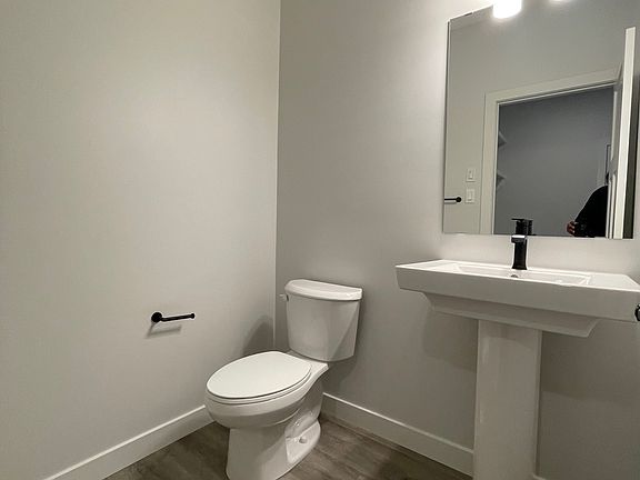 4th image of 2143 190th St NW