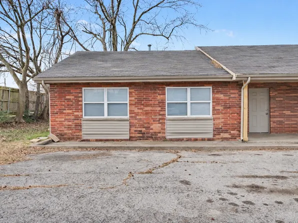 704 W Oak St #3-B, Rogers, AR 72756