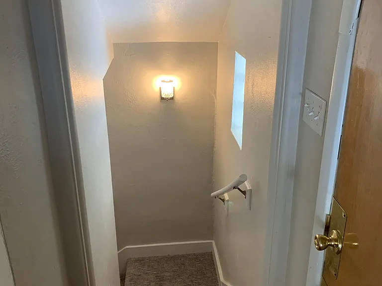 2325 S Clayton St — Photo 17