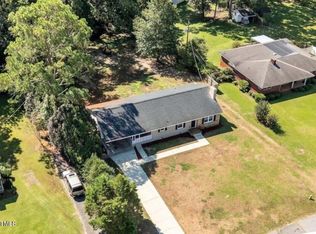 105 Circle Dr, La Grange, NC 28551