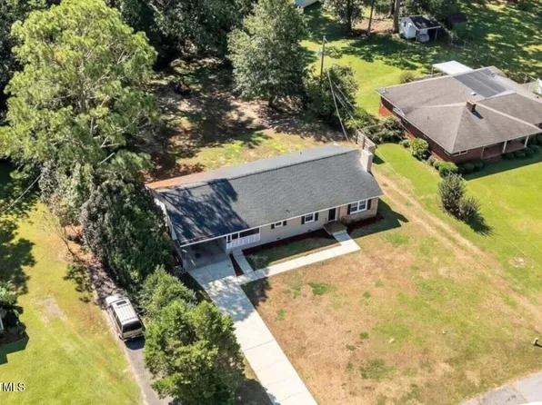 105 Circle Dr, La Grange, NC 28551