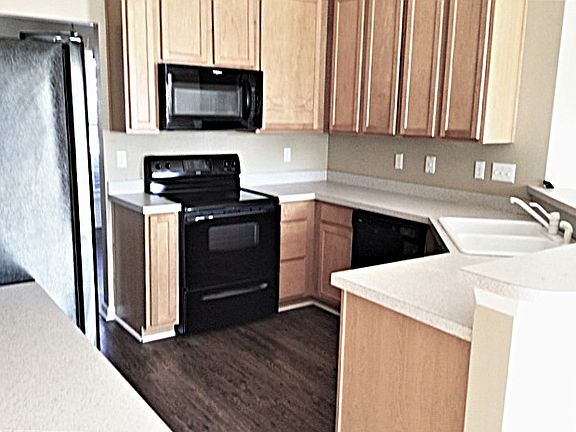 3rd image of 5 Hessell Ct