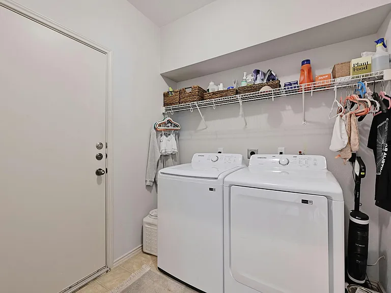 2213 Hazen Ln — Photo 16