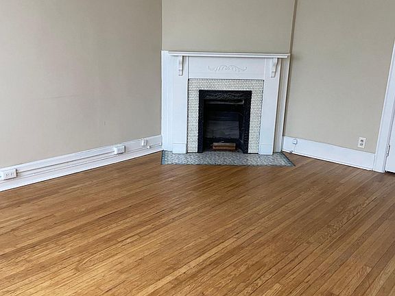 5th image of 1419 Maple Ave