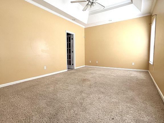 3rd image of 310 Wiltshire Ct
