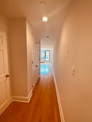 Rented by Metropolis Real Estate of Manhattan | media 18