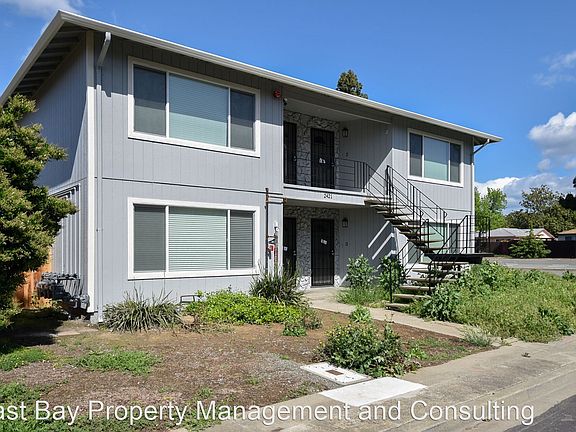 2nd image of 2421 Oregon St APT 3