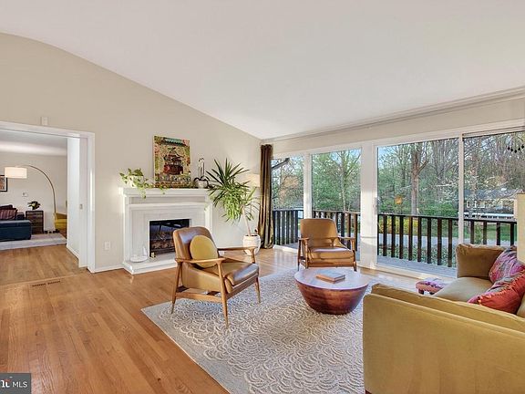 4th image of 8104 Fenway Rd