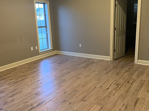 5th image of 5039 La Premiere Dr
